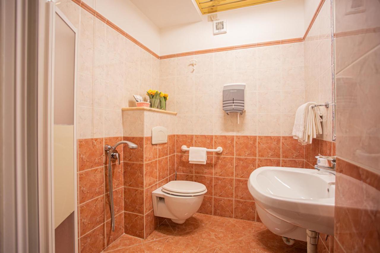 ריווטורטו Hotel Villa Verde מראה חיצוני תמונה